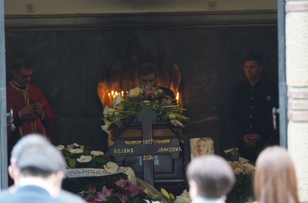 Sahranjena Bojana Janković: Ispraćena uz pesmu, bivši muž održao dirljiv govor FOTO