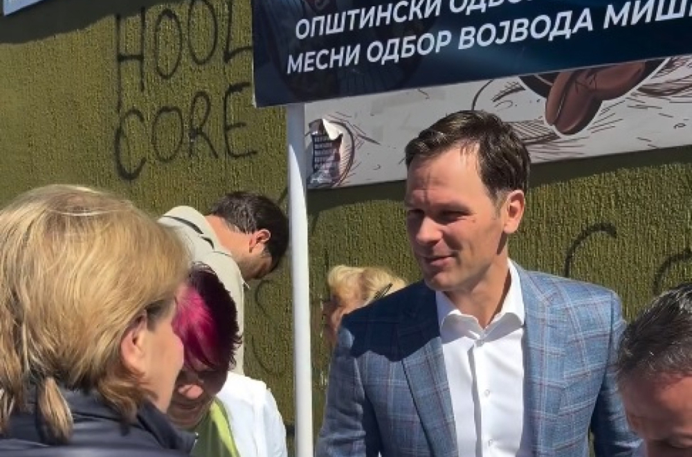Mali sa građanima na Zvezdari: "Volim da čujem iz prve ruke šta ljudi imaju da kažu" VIDEO