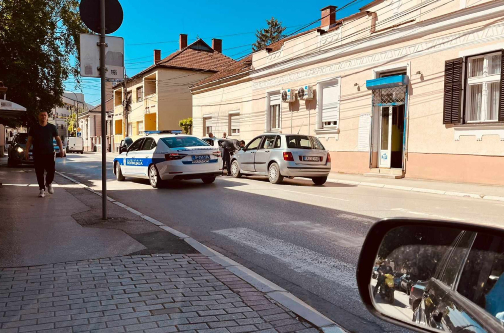 Lančani sudar u centru grada: Automobili se zakucali jedan u drugi FOTO