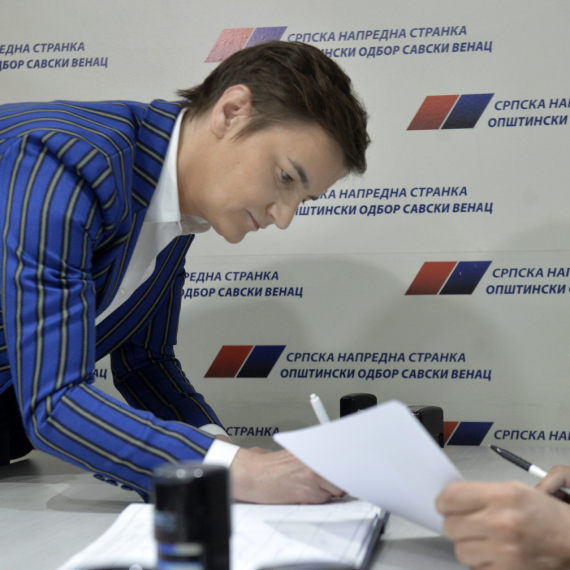 Brnabić dala svoj potpis: "Ovo neće biti laka borba, greška je misliti da opozicija bojkotuje izbore"