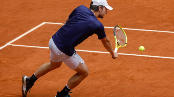 Kecmanović samo zapretio Rudu