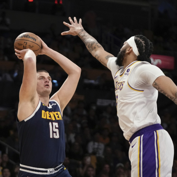 Uzalud tripl-dabl Jokića – Lejkersi izbegli "metlu"! VIDEO