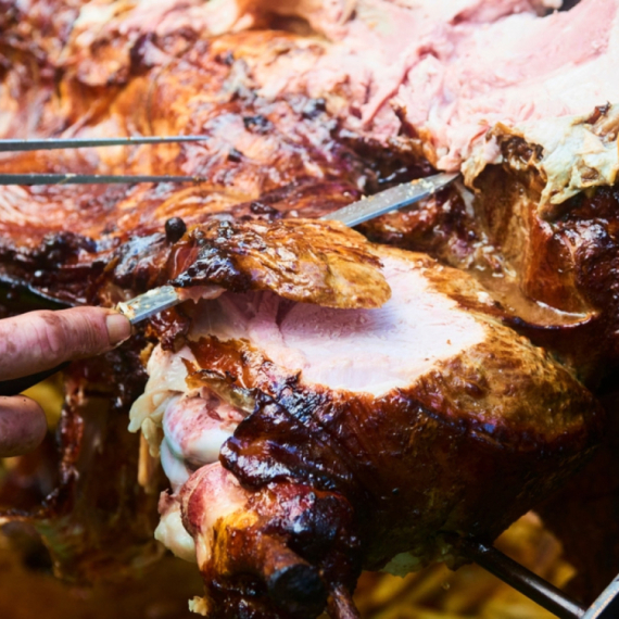 Praznici dižu cene mesa: A kad će pojeftiniti?