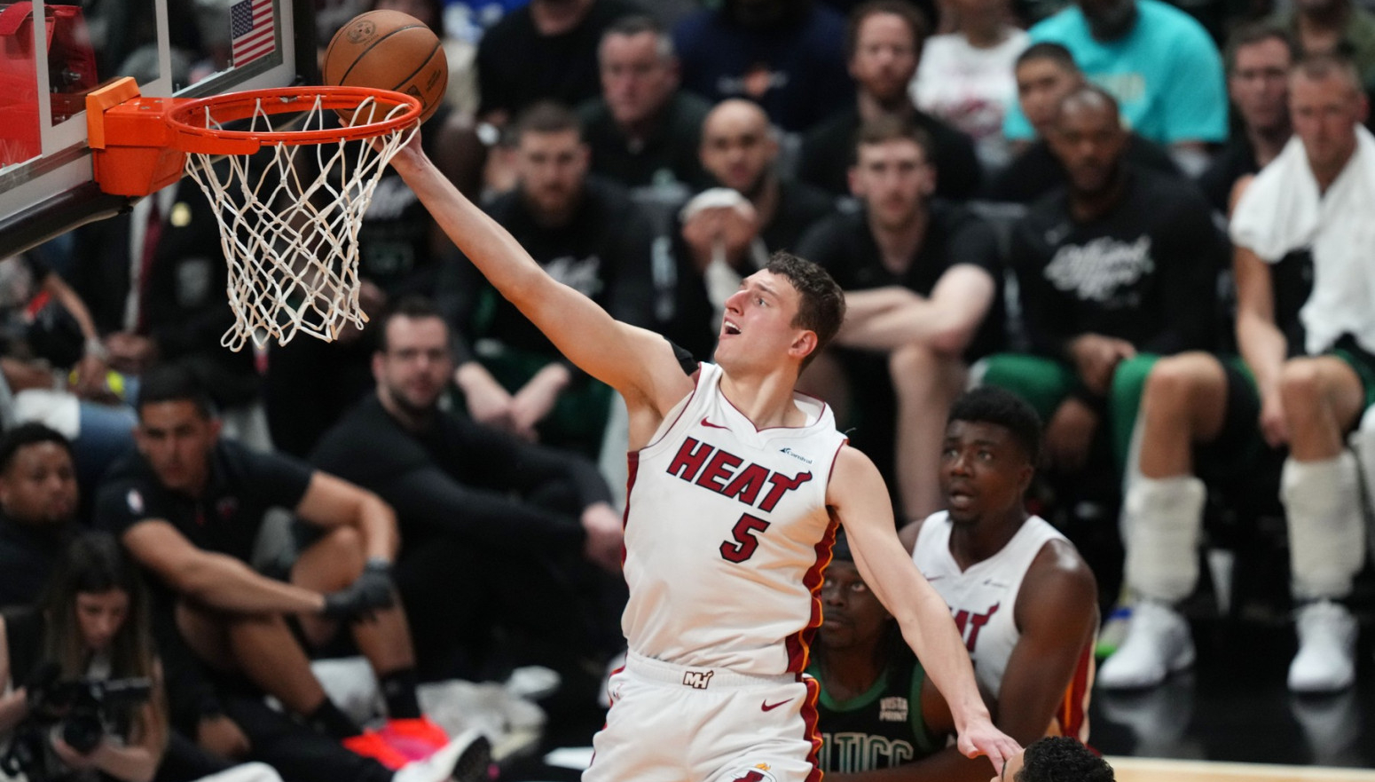 Jović prkosi zakonima gravitacije VIDEO