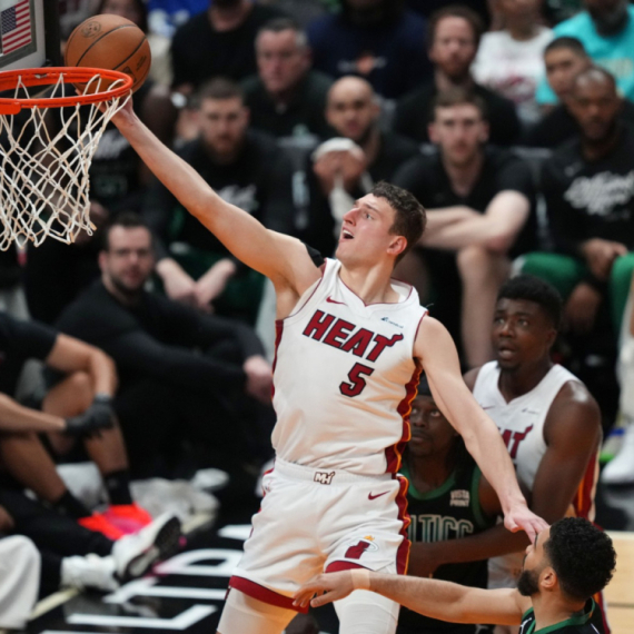 Jović prkosi zakonima gravitacije VIDEO