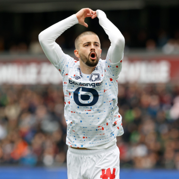 Navijači Meca pivom gađali reprezentativca tzv. Kosova – on se poslednji smejao