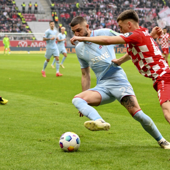 Kelnu bod u Majncu u borbi dva tima za opstanak