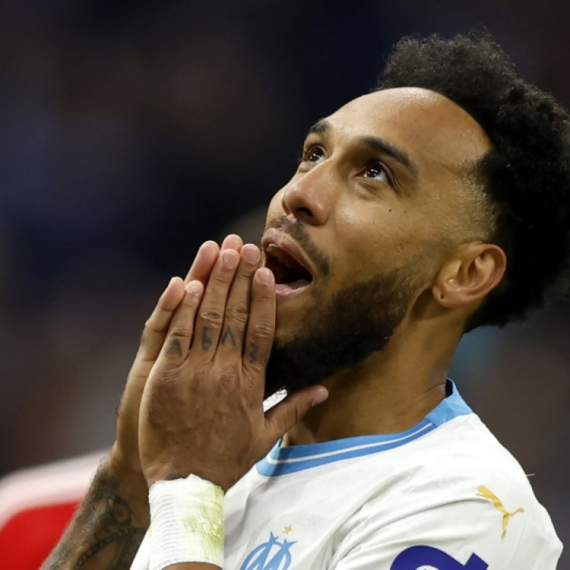 Marsej uz dosta muke prekinuo post