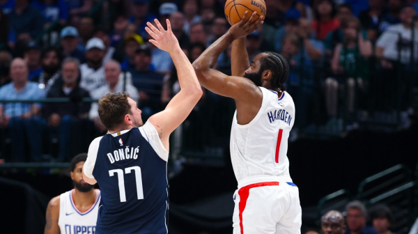 Dalas preokrenuo -31, ali ipak izgubio – tripl-dabl nervoznog Dončića