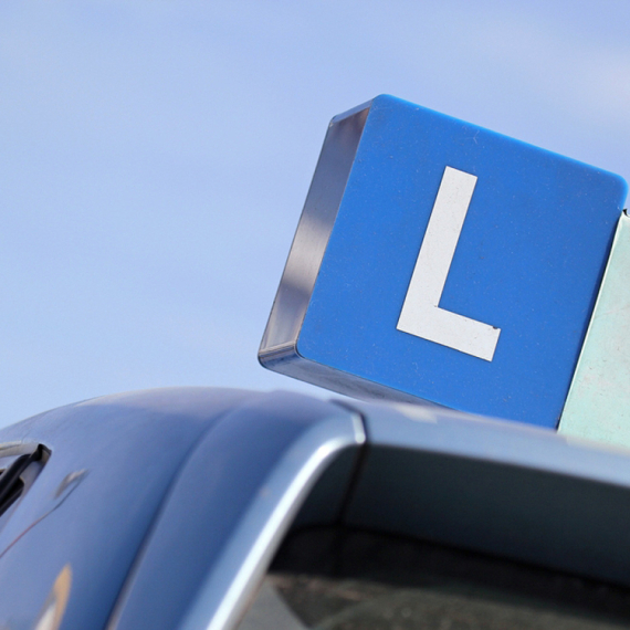 Hiljade evra do vozačke dozvole, država planira smanjenje troškova