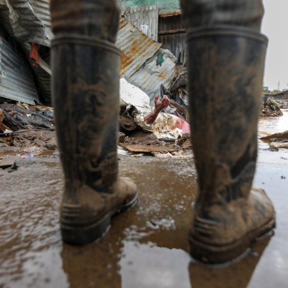 Hiljade sela pod vodom; Monsun odneo sve pred sobom FOTO/VIDEO