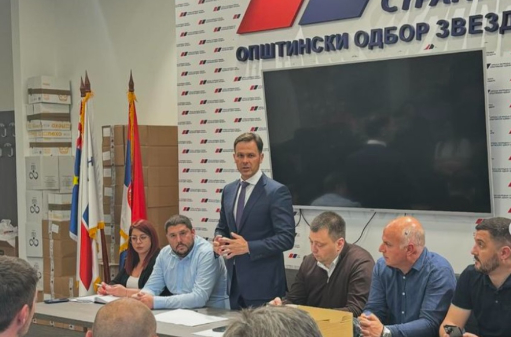 Mali sa građanima Zvezdare: Svakodnevno smo na terenu, slušamo predloge i sugestije FOTO