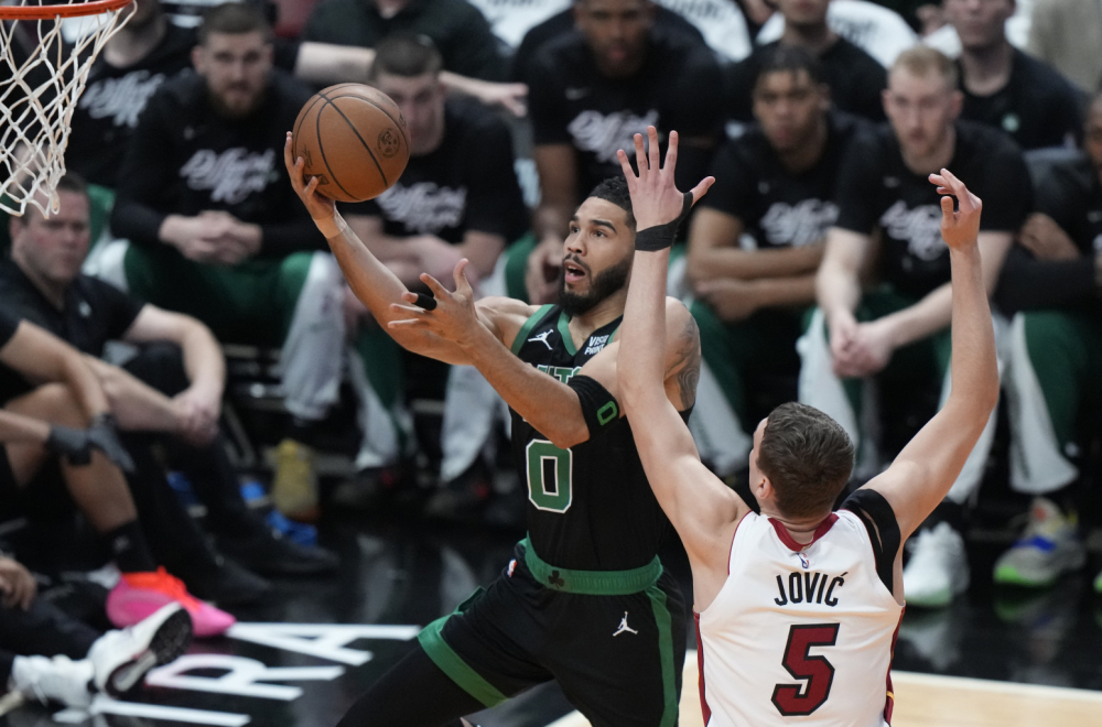 Jović i Majami nemoćni – Boston na pobedu do polufinala Istoka