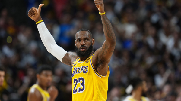 Lebron nije čestitao Jokiću – odmah napustio teren VIDEO