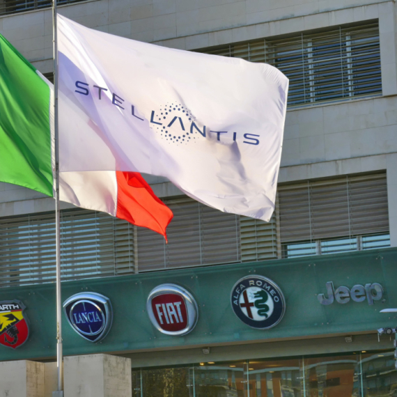 Stelantis obustavlja proizvodnju u više fabrika u Evropi