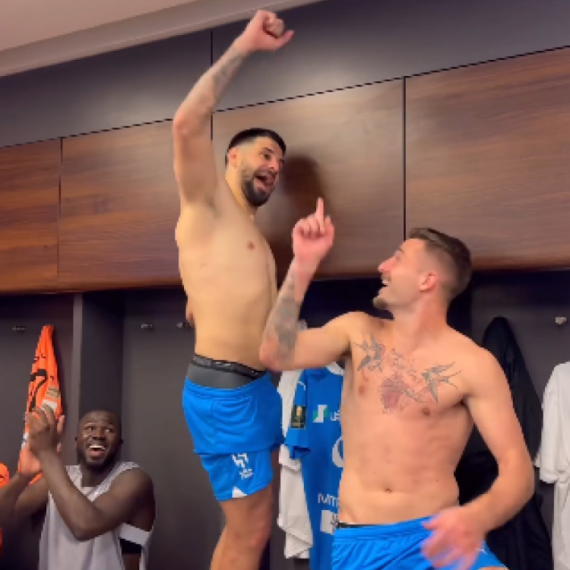 Mitrović psovao sudiju, pa burno slavio u svlačionici VIDEO