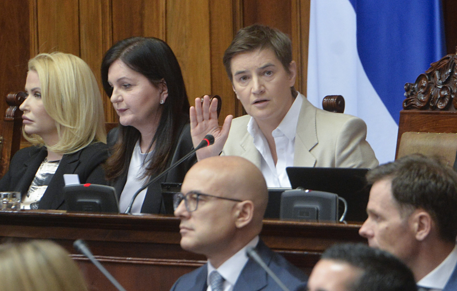 Sednica završena za danas: Novi poslanici položili zakletvu, sutra se nastavlja FOTO/VIDEO