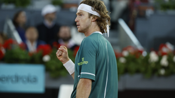 Rubljov eliminisao Alkarasa, pa "zaboravio" Đokovića