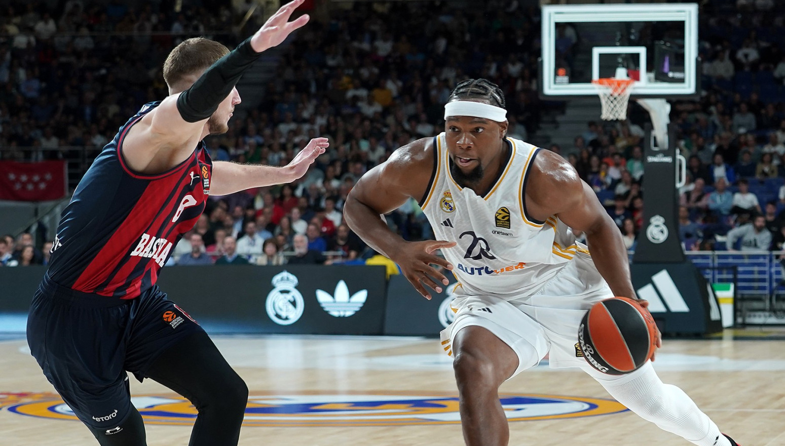 "Metla" za Baskoniju, uzalud 17p Marinkovića – Real prvi do F4!