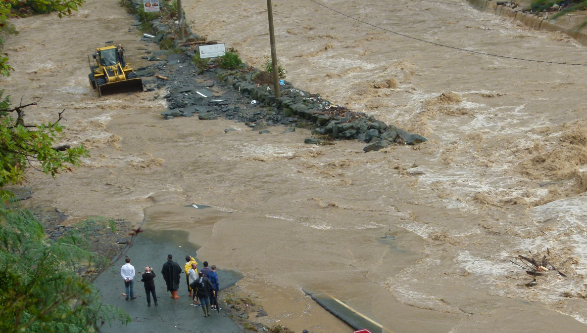 Klizišta odnose živote: U Indoneziji stradalo 10 ljudi, 40 nestalo VIDEO