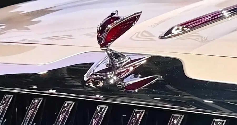 Bentley? Cadillac? Ne, ovo je luksuzna kineska limuzina FOTO