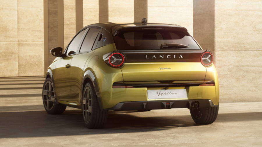 Lancia Ypsilon stigla u prodajne salone, šta se dobija za 25.000 evra FOTO/VIDEO