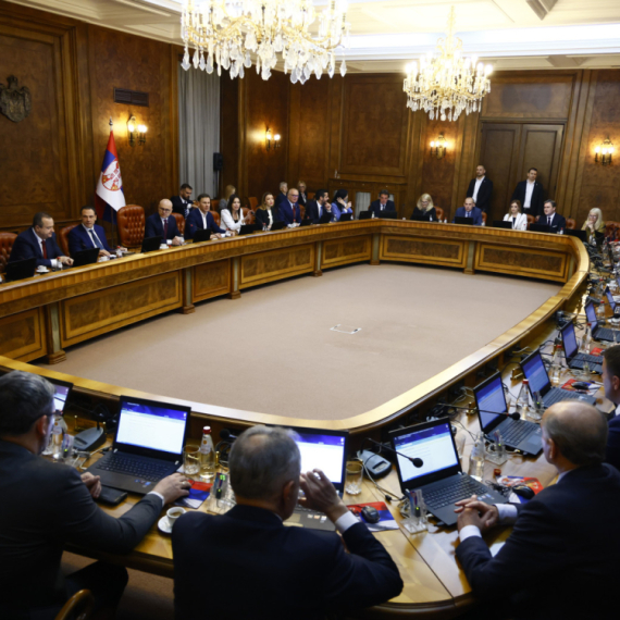 Održana prva sednica nove Vlade: Novak Nedić reizabran za generalnog sekretara