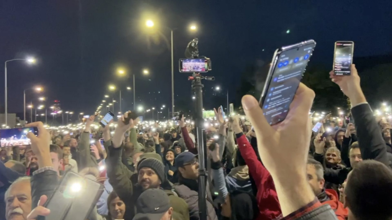 Protest „Srbija protiv nasilja": Blokada mosta i paljenje svetla za „izlečenje društva"