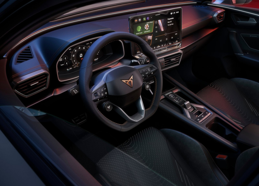 Osvežena Cupra Leon: Dobila više snage, veći prtljažnik i novi dizajn FOTO