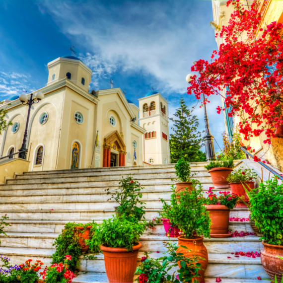 Ovo je najsunčanije i najtoplije ostrvo u Grčkoj u maju FOTO