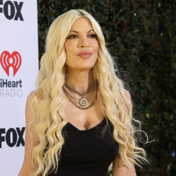 Dok se "agresivno" ljubila sa kolegom glumici se desila bizarna stvar