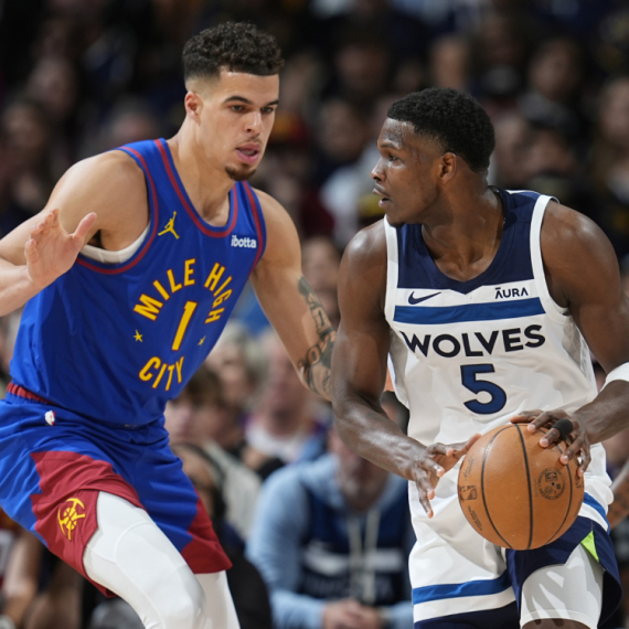 "Izrešetao" Denver i ispisao istoriju – uspeo isto što i Kobi Brajant VIDEO