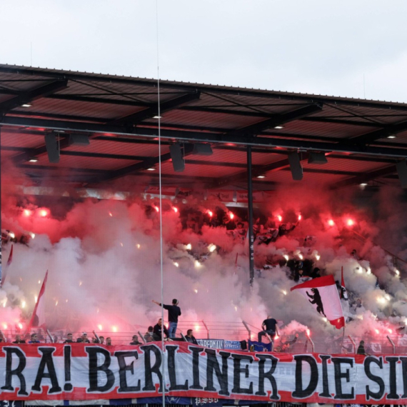 Navijači divljali na ulicama Berlina - povređeno 155 policajaca
