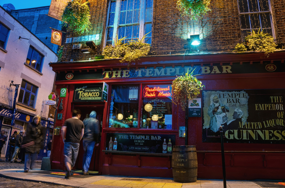 Ulažu ogroman novac u britanske pabove