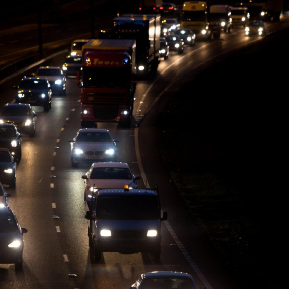 Totalni metež: Zarobljeni su u kilometarskim kolonama FOTO/VIDEO