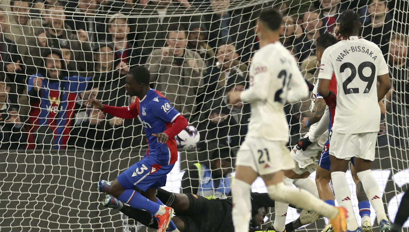 Debakl Junajteda u Londonu