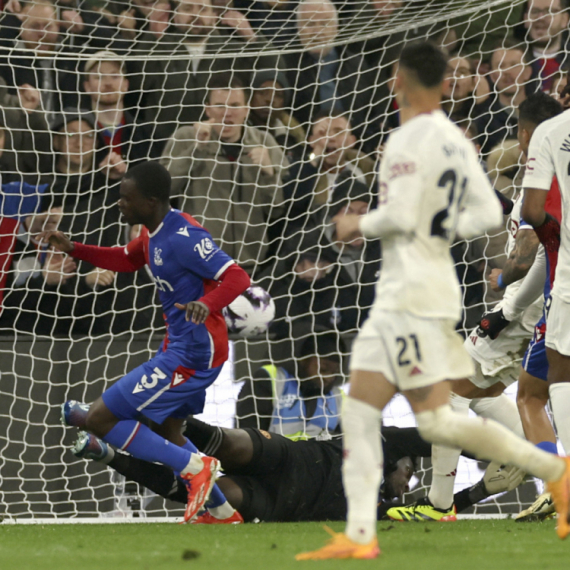 Debakl Junajteda u Londonu