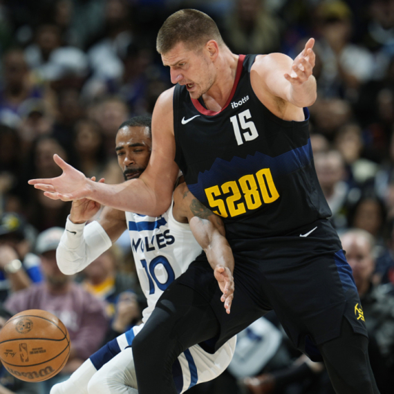 Jokić ovo nije zaslužio: Navijači Denvera ga isprozivali VIDEO