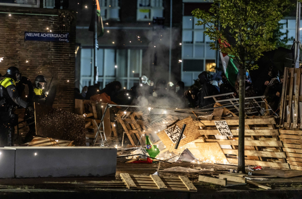 Protest u Amsterdamu izmakao kontroli: Došlo do nasilnog sukoba, preko 125 uhapšenih VIDEO