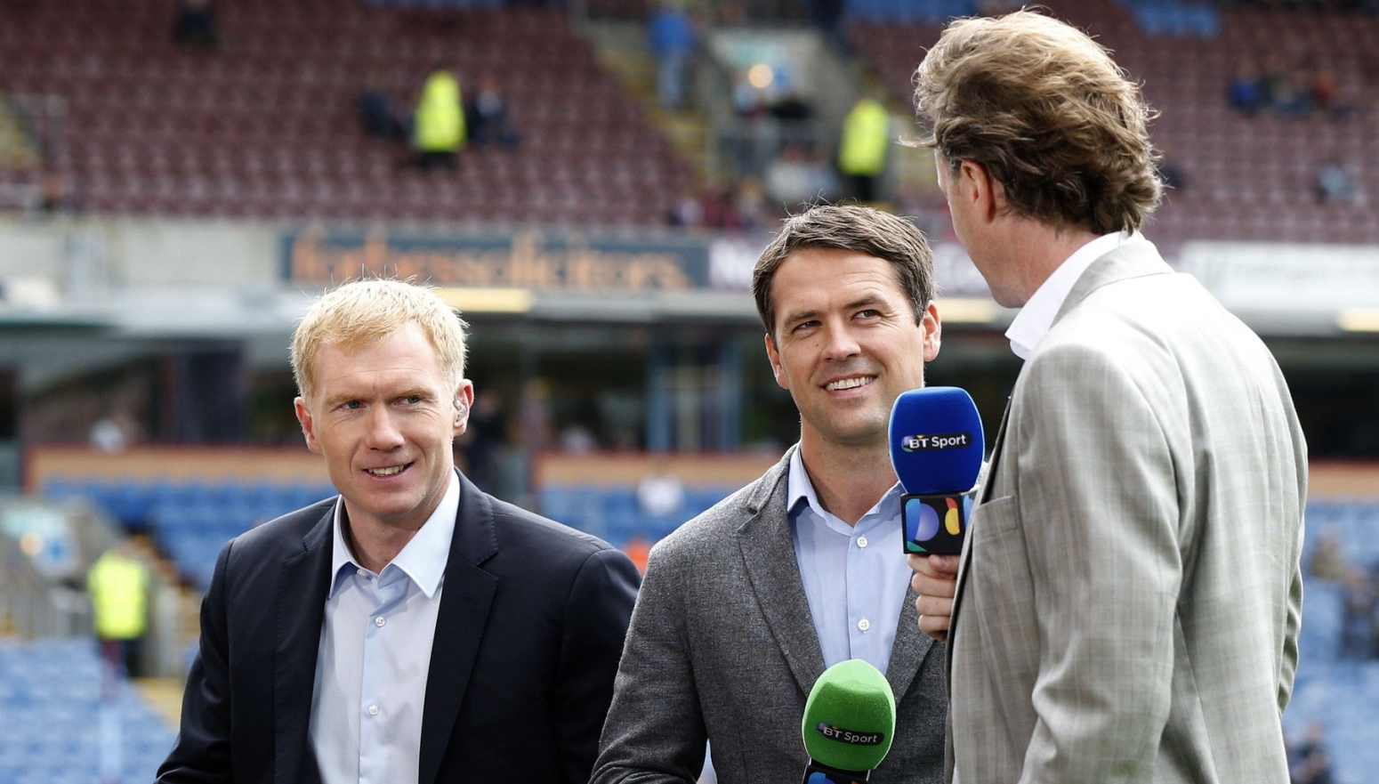 Skols i Oven traže da Retklif otpusti Ten Haga