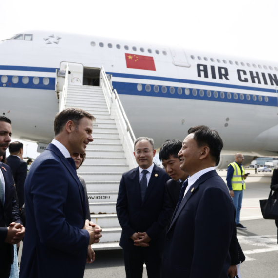 Stigli prvi članovi delegacije Kine; Čeka se dolazak Si Đinpinga FOTO