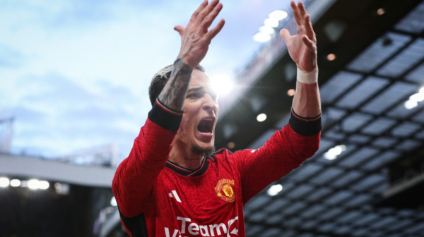 Kako je jedan navijač predvideo Junajtedovu propast od 100 miliona FOTO