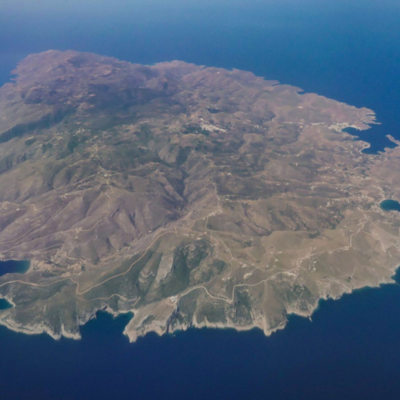Skriveni biser Egejskog mora: Ostrvo u Grčkoj sa savršenim plažama VIDEO
