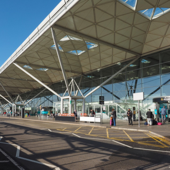 Drama na aerodromu: Avio hitno evakuisan!