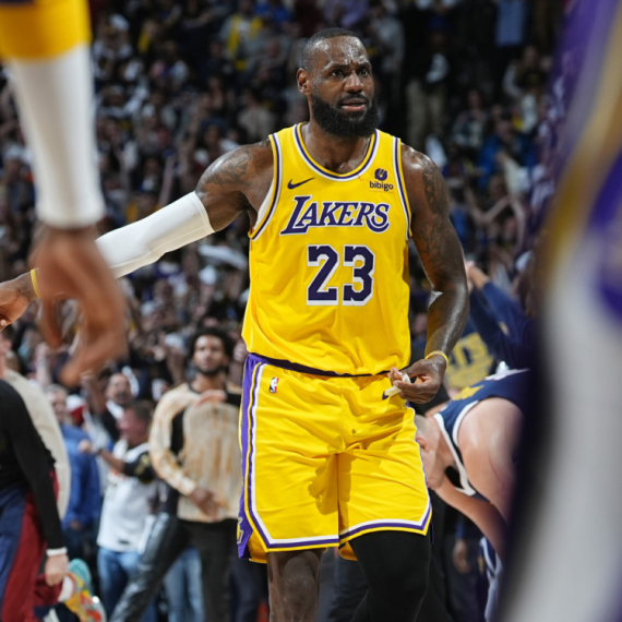 Lebron: Osećamo se kao go*no