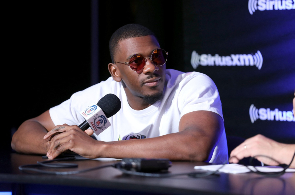 Bivši NFL igrač postaje košarkaš – prvi je u istoriji