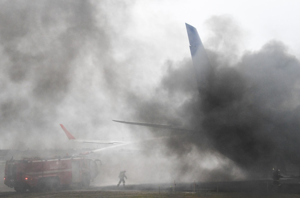 Drama: Zapalio se Boing 737 pun putnika VIDEO