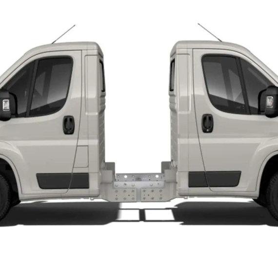 Ne trljajte oči, nije fotošop: Stvarno se ovako prodaje kombi FOTO