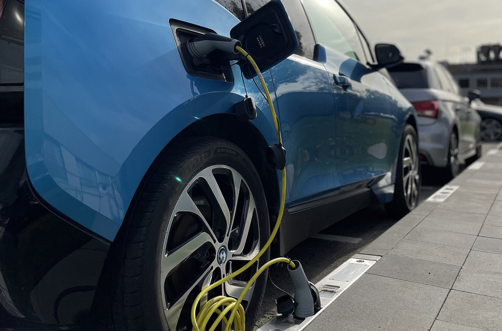 Evo gde će puniti električne automobile vlasnici koji žive u zgradama