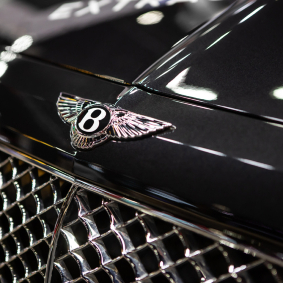 Bentley suzio izbor: Novi model nosiće jedno od ovih imena